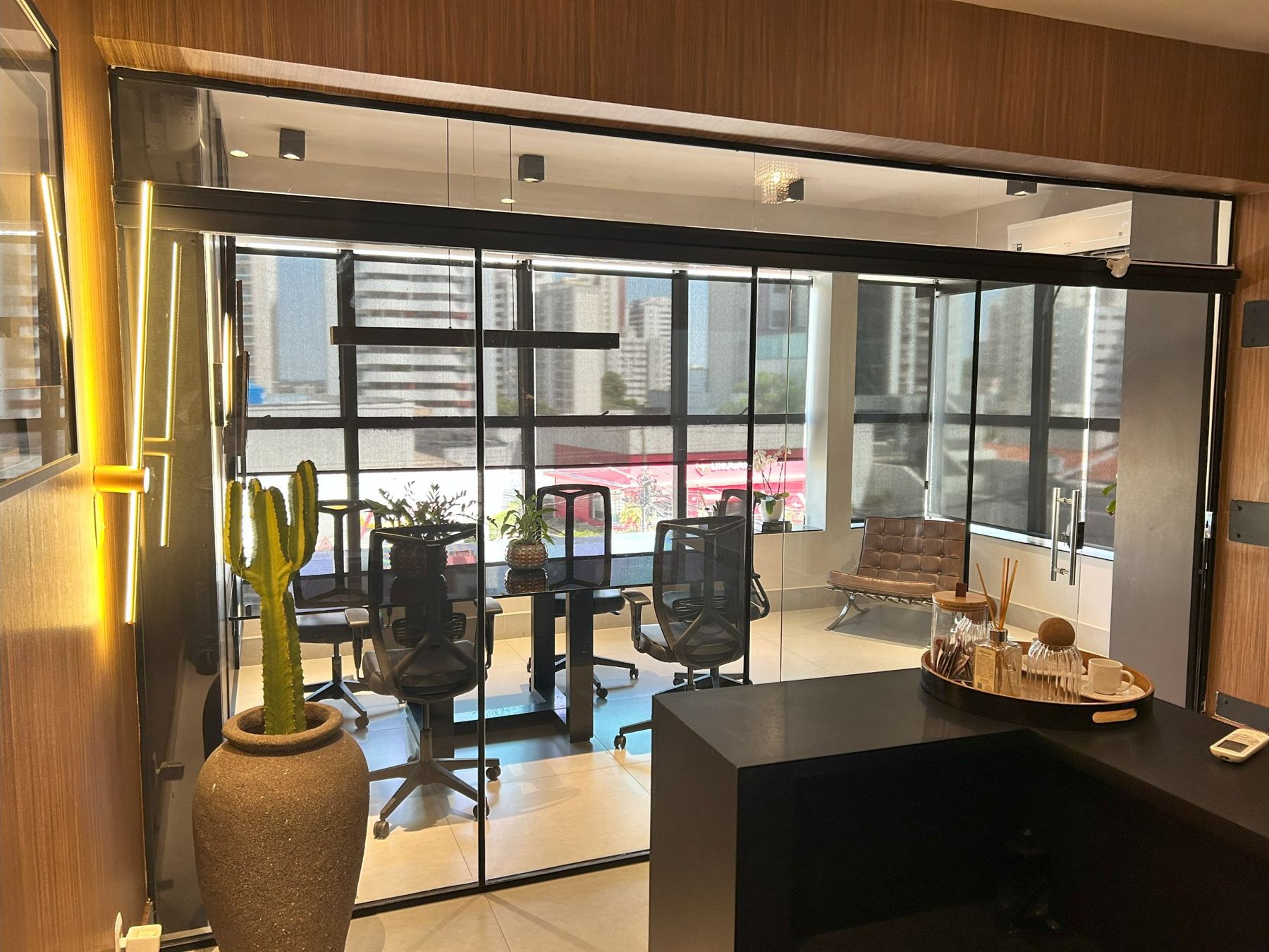 Sala de reuniões envidraçada